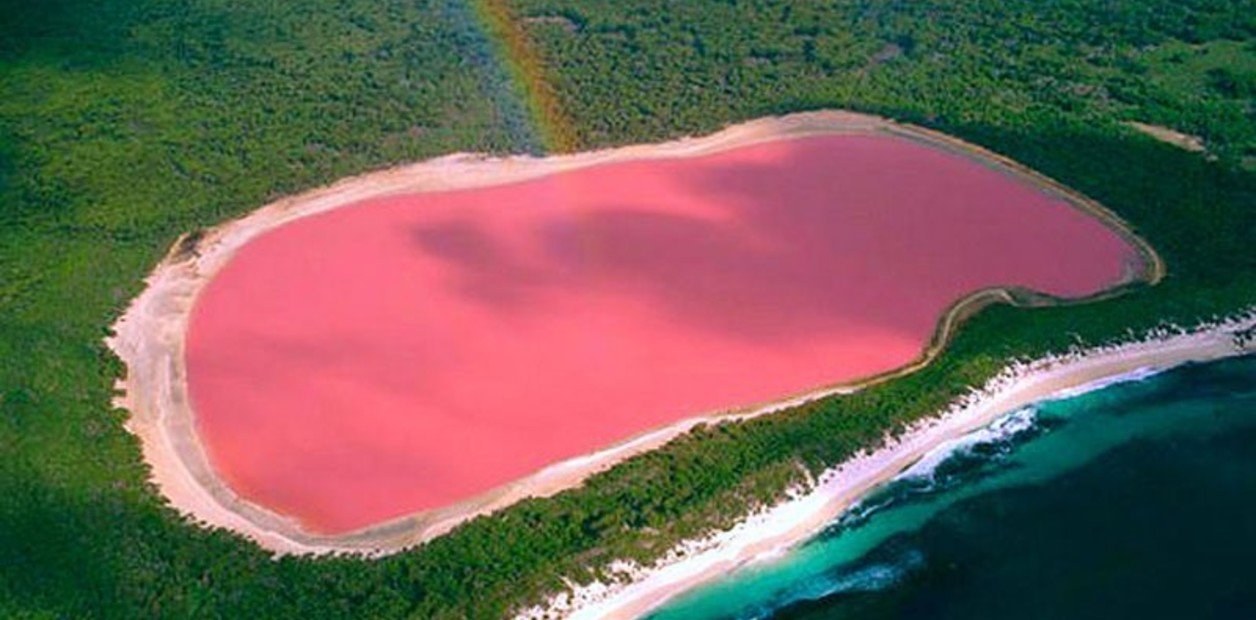 Noticia de un lago rosa en Australia
